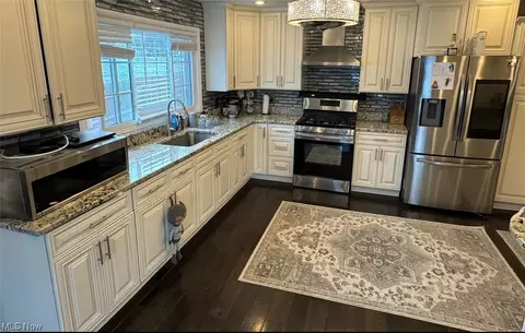 7845 Ridge Rd, Parma, OH 44129 photo 7