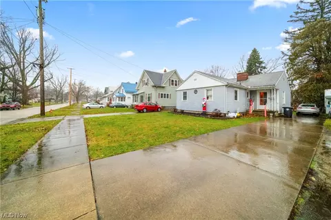 437 Myrtle, Ashtabula, OH 44004 photo 2