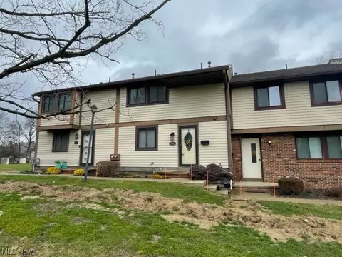 952 Hampton Rdg, Akron, OH 44313