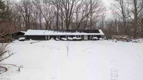 363 W W Riv, Valley City, OH 44280