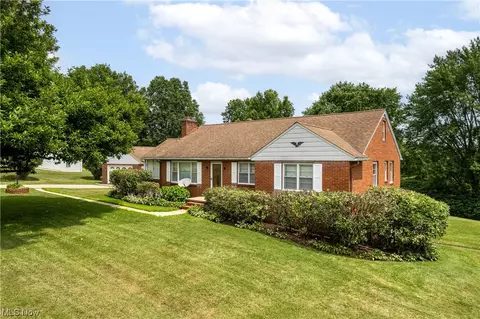 6377 Highland Ter, New Franklin, OH 44216