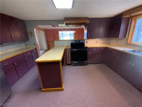 2711 Baum SE, Canton, OH 44707 photo 9