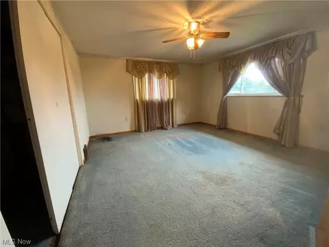 2711 Baum SE, Canton, OH 44707 photo 18