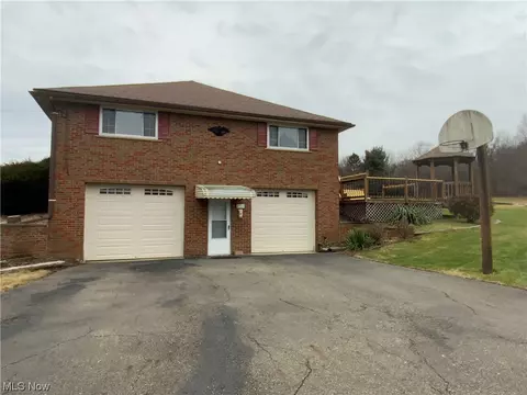 2711 Baum SE, Canton, OH 44707 photo 2