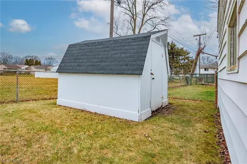 2003 Midway Ave NE, Canton, OH 44705 photo 30