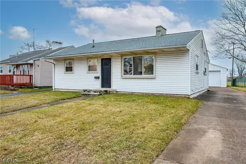 2003 Midway Ave NE, Canton, OH 44705