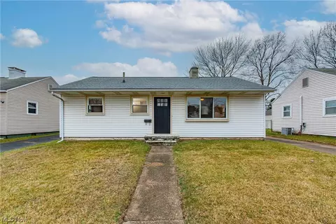 2003 Midway Ave NE, Canton, OH 44705 photo 2