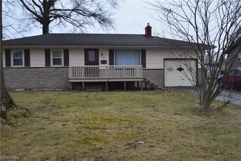 4712 Crabwood, Youngstown, OH 44515