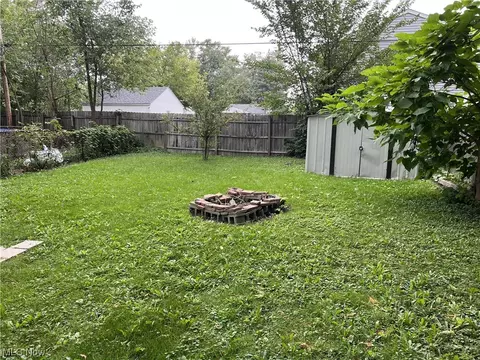 121 Taft, Elyria, OH 44035 photo 9