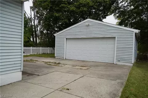 753 Peerless Ave, Akron, OH 44320 photo 6