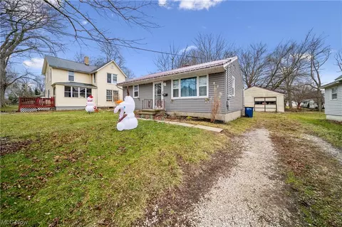 1118 E 16th St, Ashtabula, OH 44004 photo 31