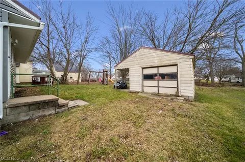 1118 E 16th St, Ashtabula, OH 44004 photo 22