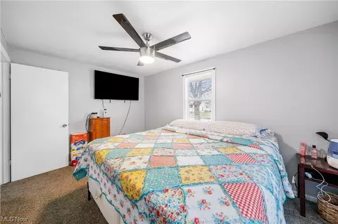 1118 E 16th St, Ashtabula, OH 44004 photo 4