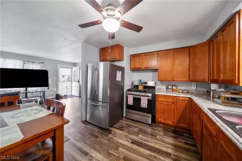 1118 E 16th St, Ashtabula, OH 44004 photo 12
