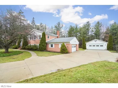 7615 Holyoke Ave, Hudson, OH 44236