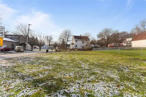 6343 Jefferson, Ashtabula, OH 44004 photo 2