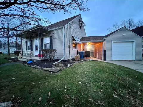 3723 Palm Ave, Lorain, OH 44055 photo 4