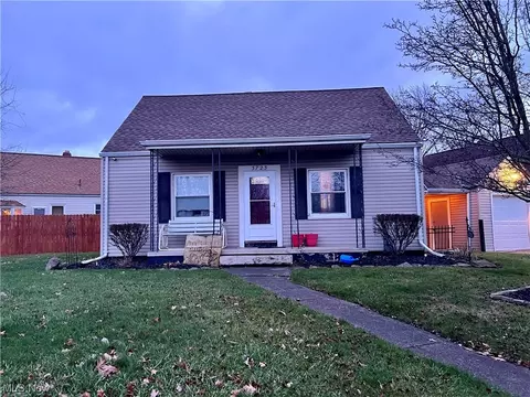 3723 Palm Ave, Lorain, OH 44055
