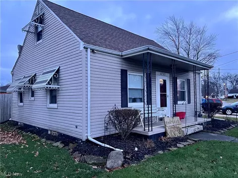 3723 Palm Ave, Lorain, OH 44055 photo 3