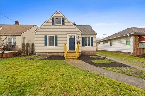 3167 W 142nd St, Cleveland, OH 44111