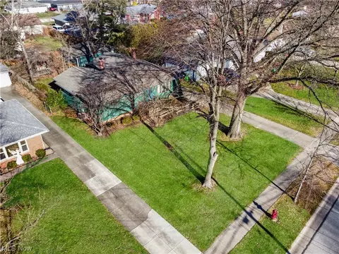 167 Maplelawn, Berea, OH 44017 photo 3