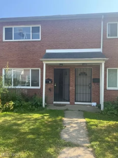 4957 Caroline #4, Warrensville Heights, OH 44128