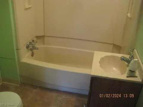 1165 Mount Vernon, Akron, OH 44310 photo 9