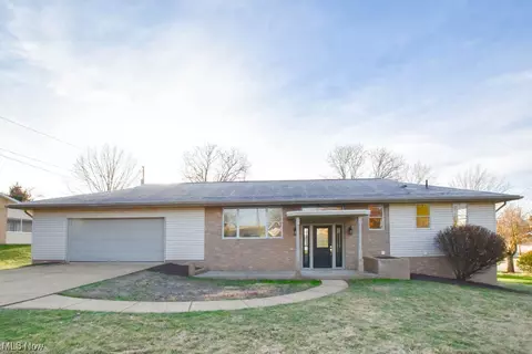 5658 Hazlett NE, Magnolia, OH 44643