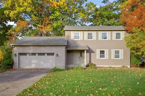 563 Park Meadows Ct, Wadsworth, OH 44281