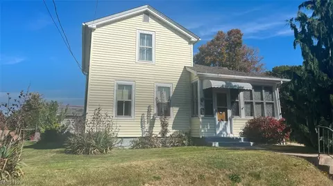 2816 Lincoln Way W, Massillon, OH 44647