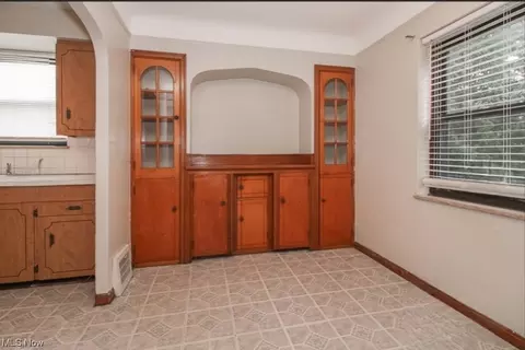 724 E 236th, Euclid, OH 44123 photo 9