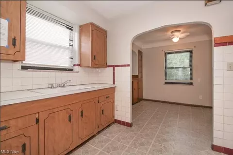 724 E 236th, Euclid, OH 44123 photo 6
