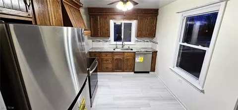 242 Whipple Ave NW, Canton, OH 44708 photo 4