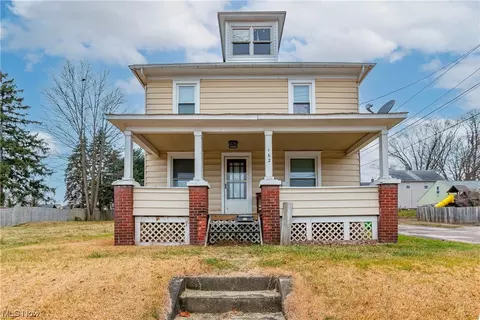162 21st St NW, Barberton, OH 44203
