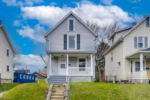 2702 12th St NW, Canton, OH 44708