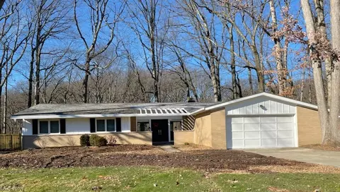 10616 Jerry Coe, Strongsville, OH 44149