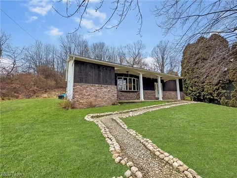 4785 Veterans Blvd, New Cumberland, WV 26047