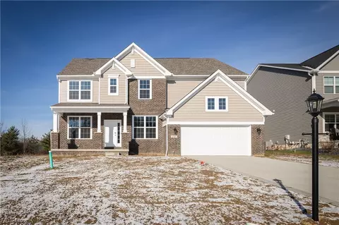 2767 Foxtail Pine Dr, Medina, OH 44256