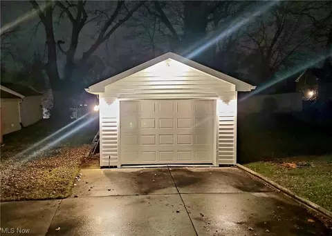 1229 W 7th St, Lorain, OH 44052 photo 5