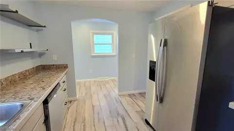 1229 W 7th St, Lorain, OH 44052 photo 18