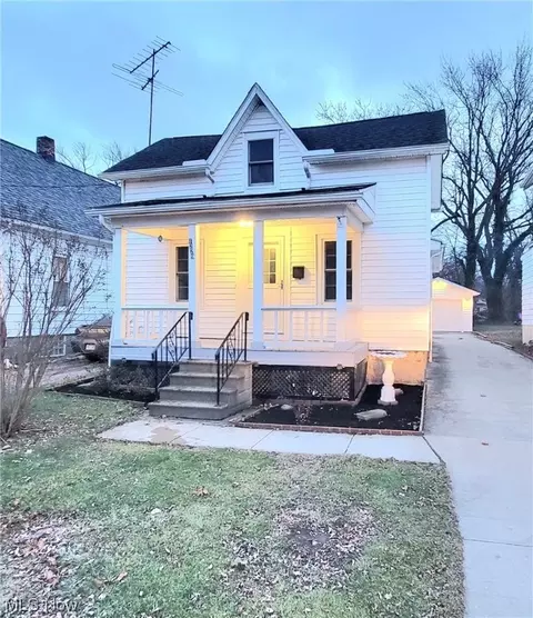 1229 W 7th St, Lorain, OH 44052 photo 2