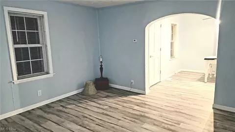 1229 W 7th St, Lorain, OH 44052 photo 9