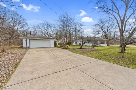 7221 Euclid Chardon Rd, Kirtland, OH 44094 photo 28
