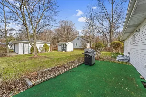 7221 Euclid Chardon Rd, Kirtland, OH 44094 photo 27