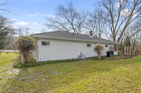 7221 Euclid Chardon Rd, Kirtland, OH 44094 photo 5