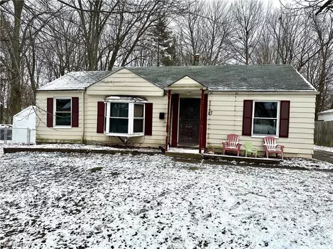 87 Rosemont Ave, Youngstown, OH 44515