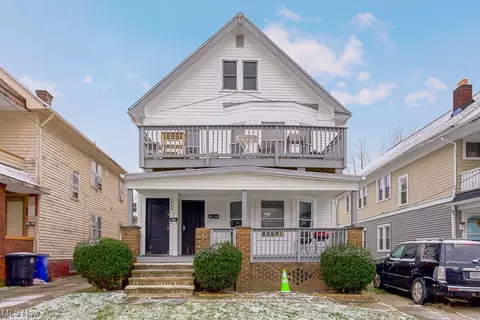 1854 Grantham Rd N, Cleveland, OH 44112