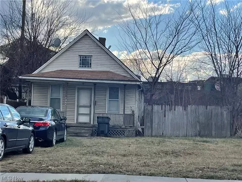1428 W 50th St, Cleveland, OH 44102