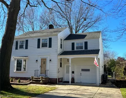 1748 Sunview, Lyndhurst, OH 44124