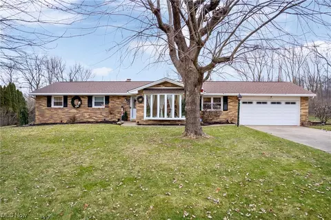 1185 Echo St NE, Canton, OH 44721